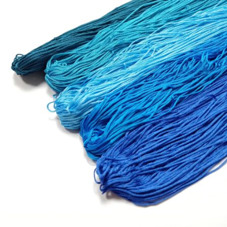 Blue na-arụ ọrụ yarn 21